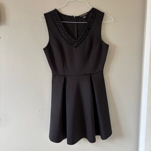 Elegant Black Sleeveless Dress
